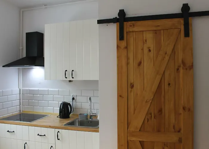 Kwaterka Familijna منزل للإقامة شكلارسكا بوريبا